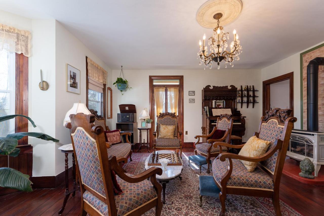 Saratoga Farmstead B&B Саратога-Спрингс Экстерьер фото