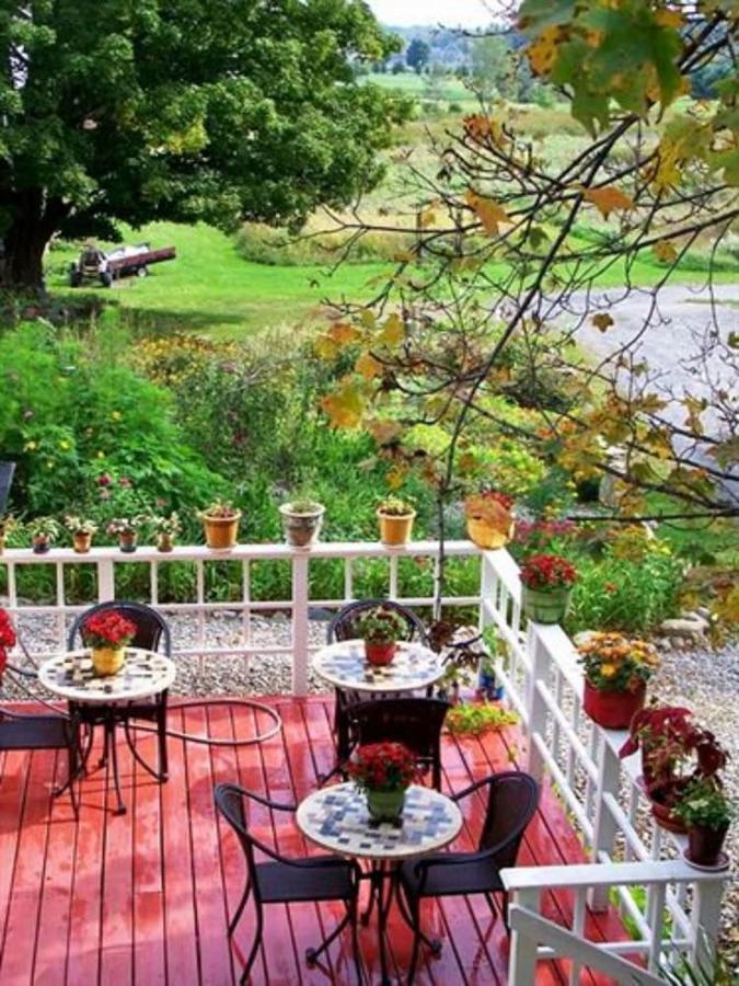 Saratoga Farmstead B&B Саратога-Спрингс Экстерьер фото