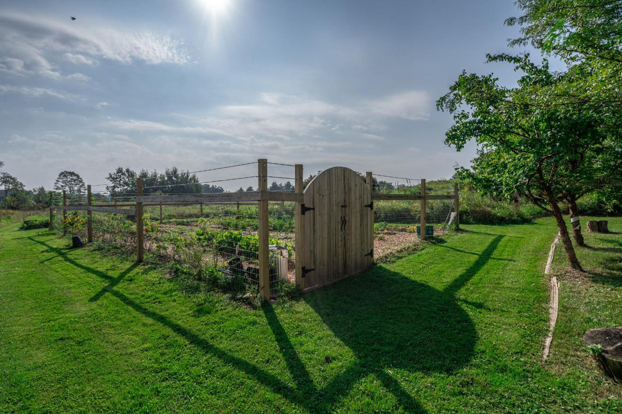 Saratoga Farmstead B&B Саратога-Спрингс Экстерьер фото